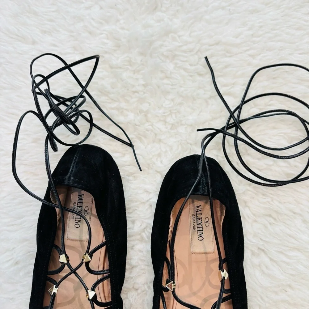 Garavani Valentino Strappy Black Suede Leather Lace-Up Flats size EU 40 US 8